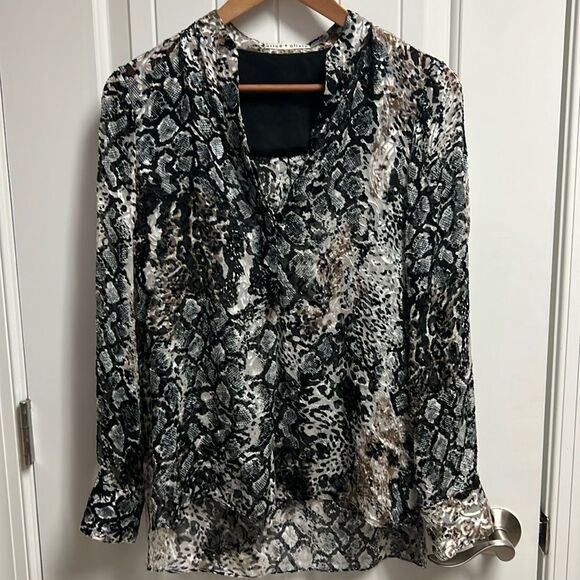 NWOT ALICE + OLIVIA Medium Snakeskin Print Velvet Burnout Silk Popover Blouse - Picture 1 of 6